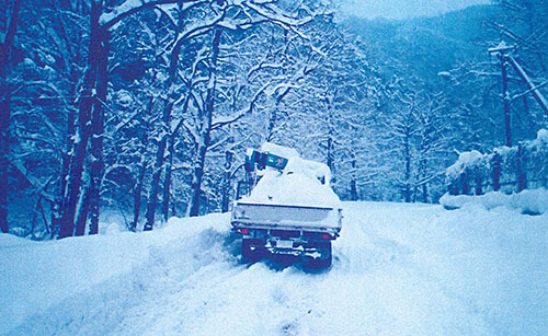 雪中での現場